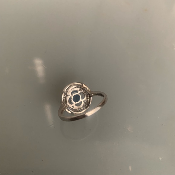 Ring - Picture 3 of 3